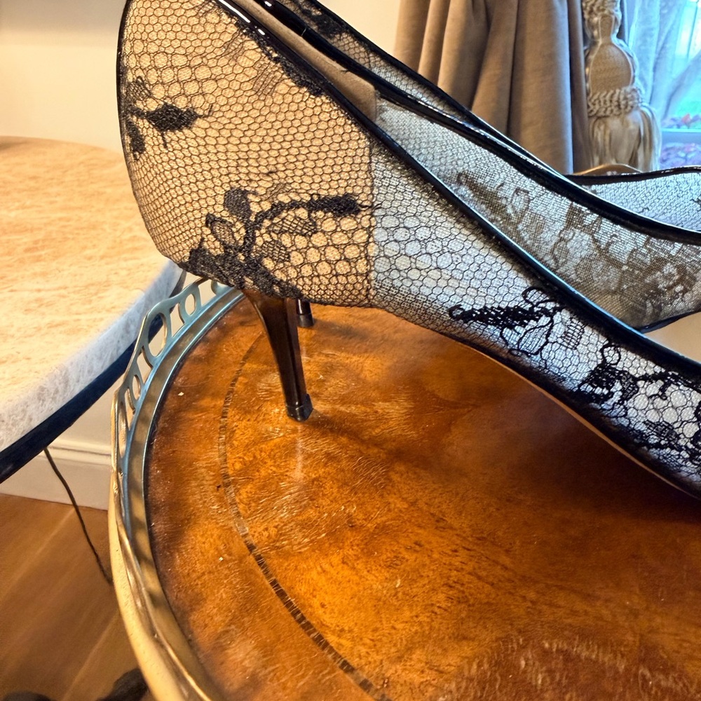 Jimmy Choo Black Lace and Nude Pointed-Toe Pumps - Picture 2 of 4